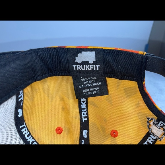 Trukfit tangerine snap back - Picture 3 of 4